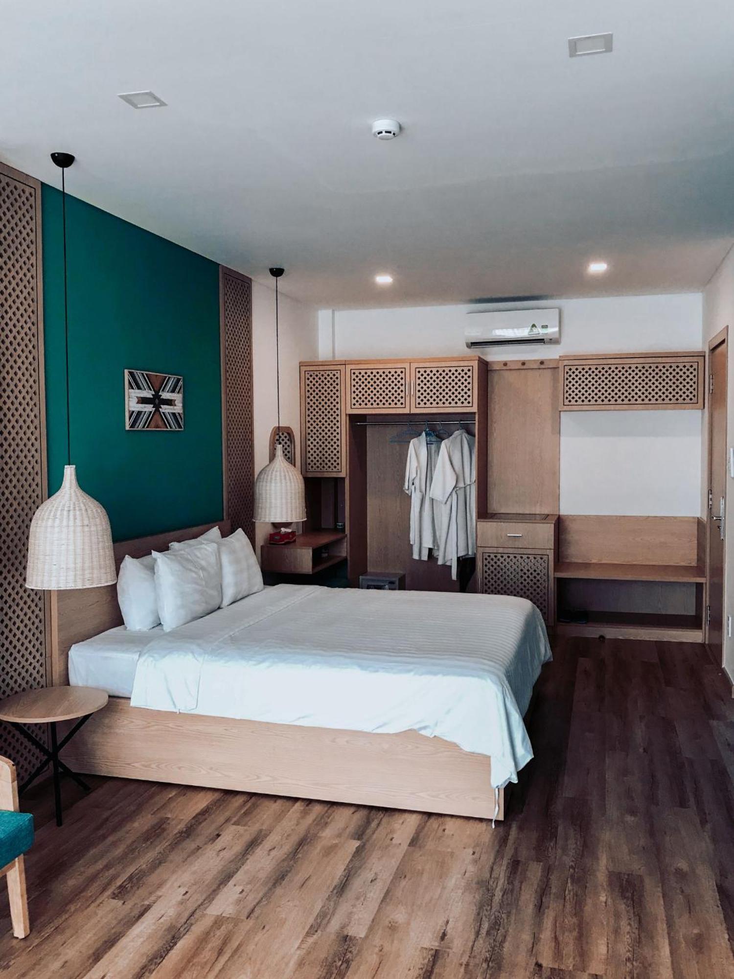 Hon Co - Ca Na Resort Thon Lac Nghiep